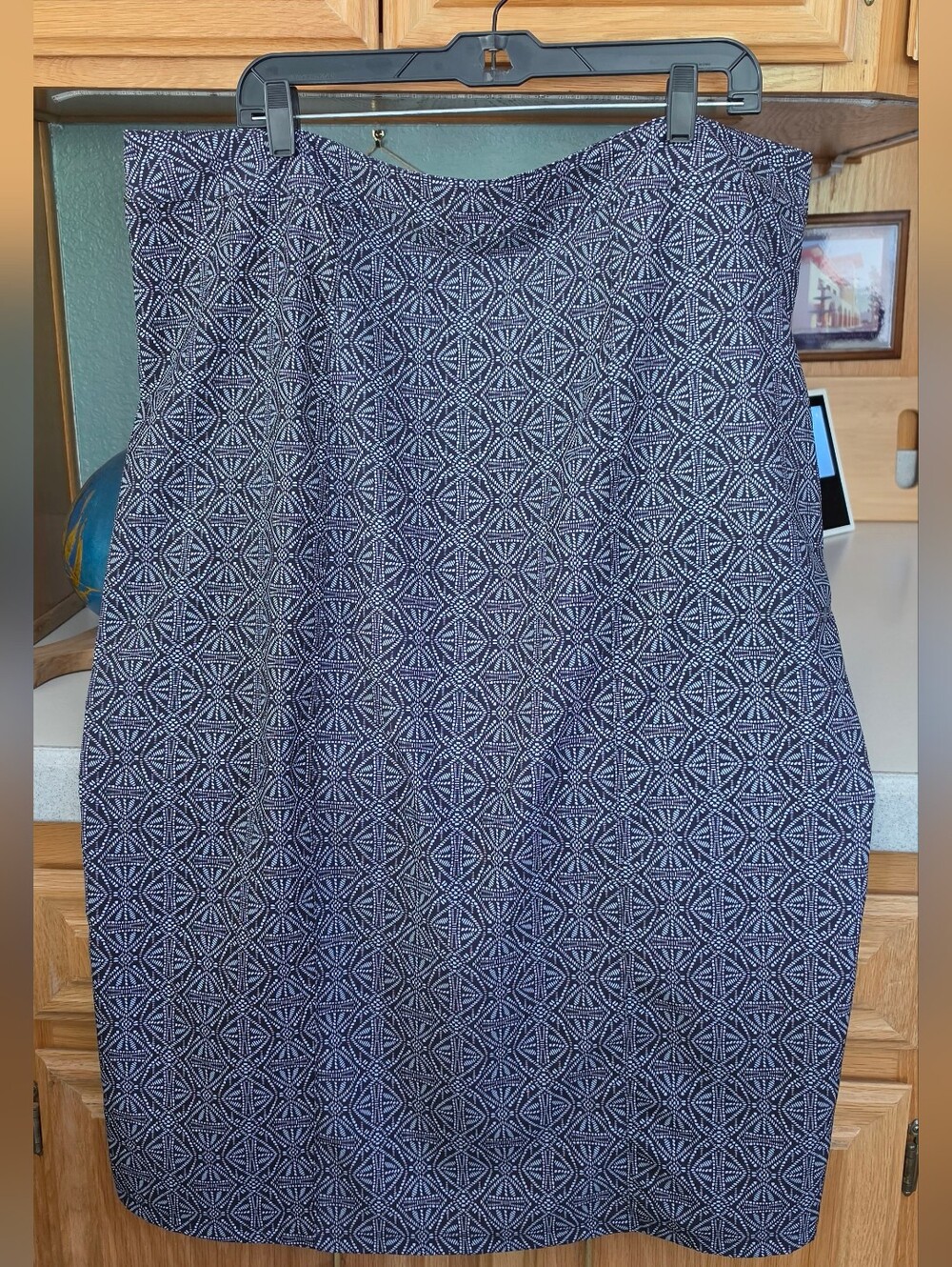 EUC Ripskirt Hawaii Black Pearl Batik Length 4 Skirt XXL - Picture 2 of 6